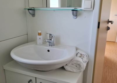 Camping le Farfalle Le Marche- Chalet sanitair